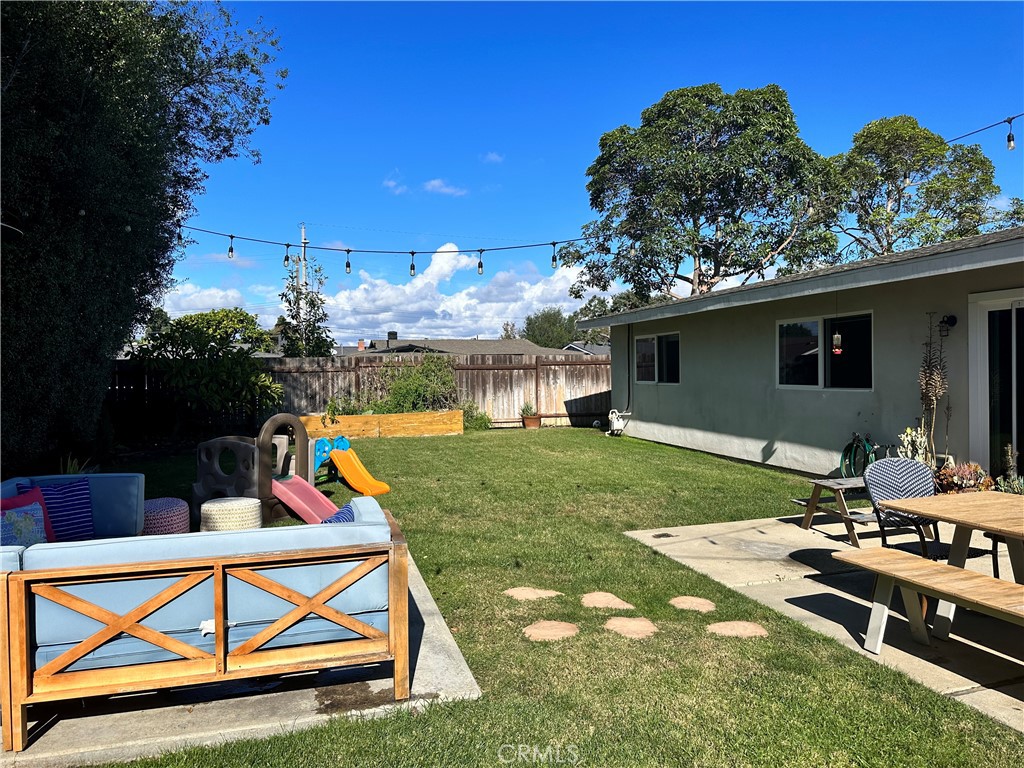 2925 Chestnut Avenue