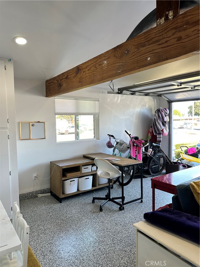 2925 Chestnut Avenue