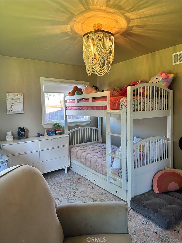 2925 Chestnut Avenue