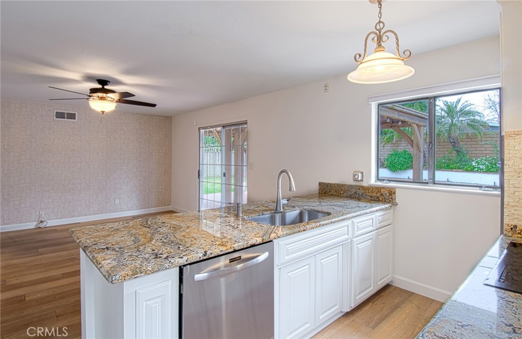 2913 Jacaranda Avenue