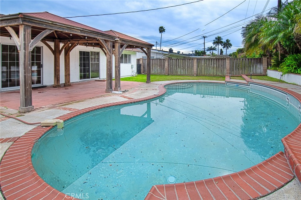 2913 Jacaranda Avenue