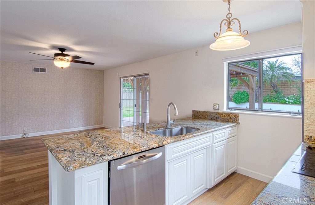 2913 Jacaranda Avenue