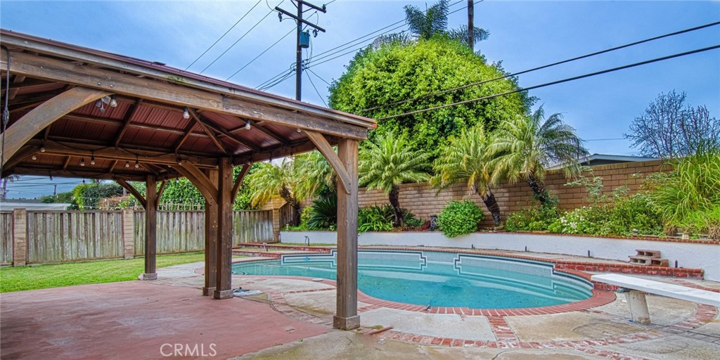 2913 Jacaranda Avenue