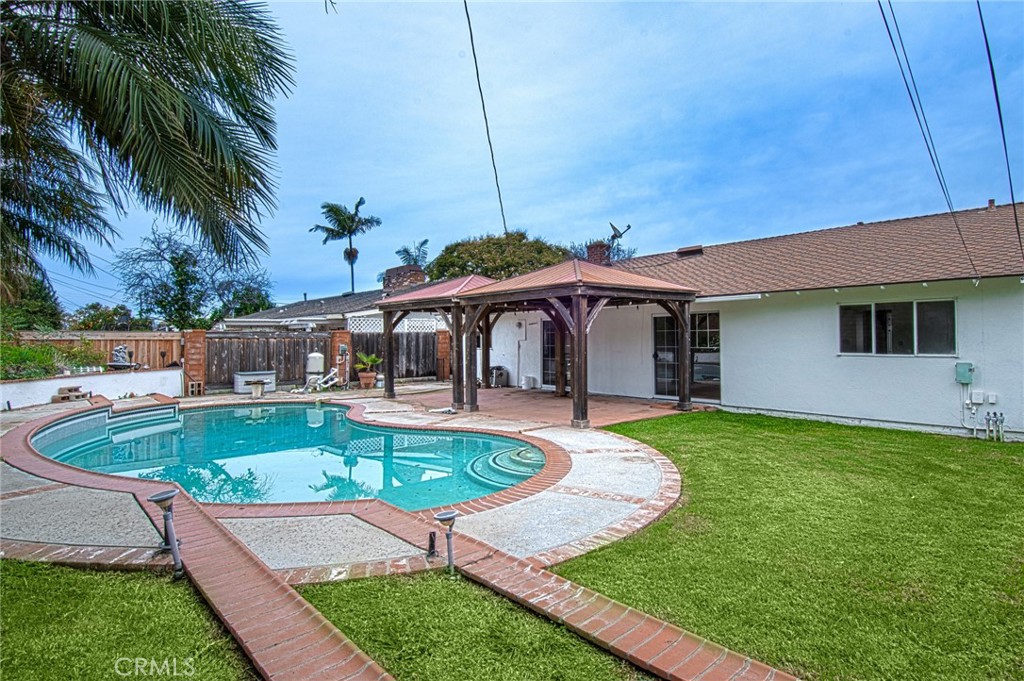 2913 Jacaranda Avenue