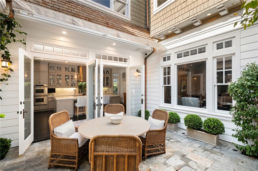 2601 Bayshore Drive