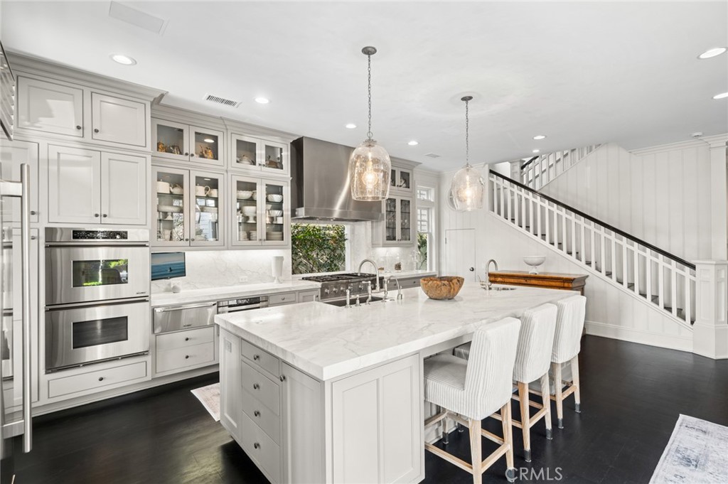 2601 Bayshore Drive