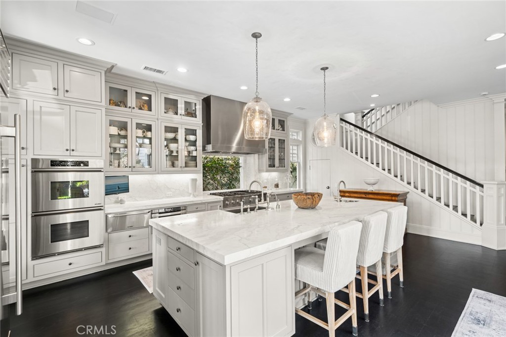 2601 Bayshore Drive