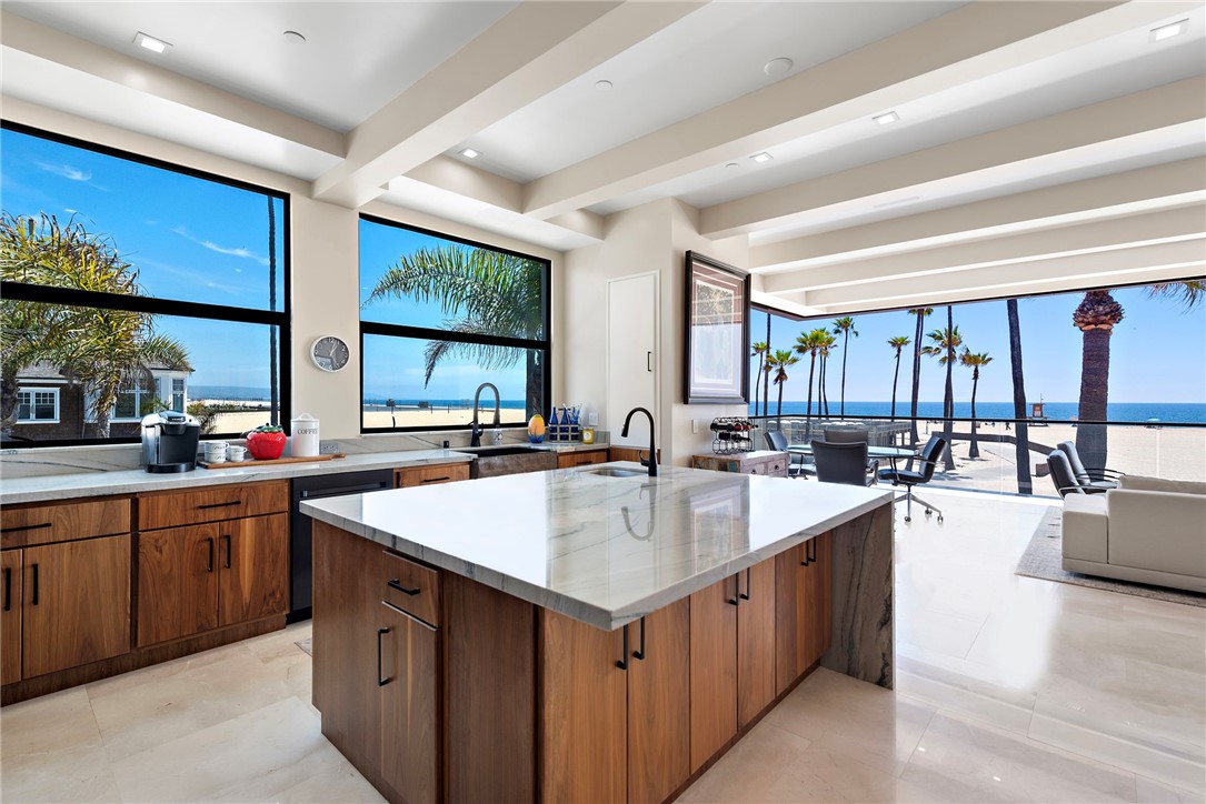 1504 W Oceanfront 5