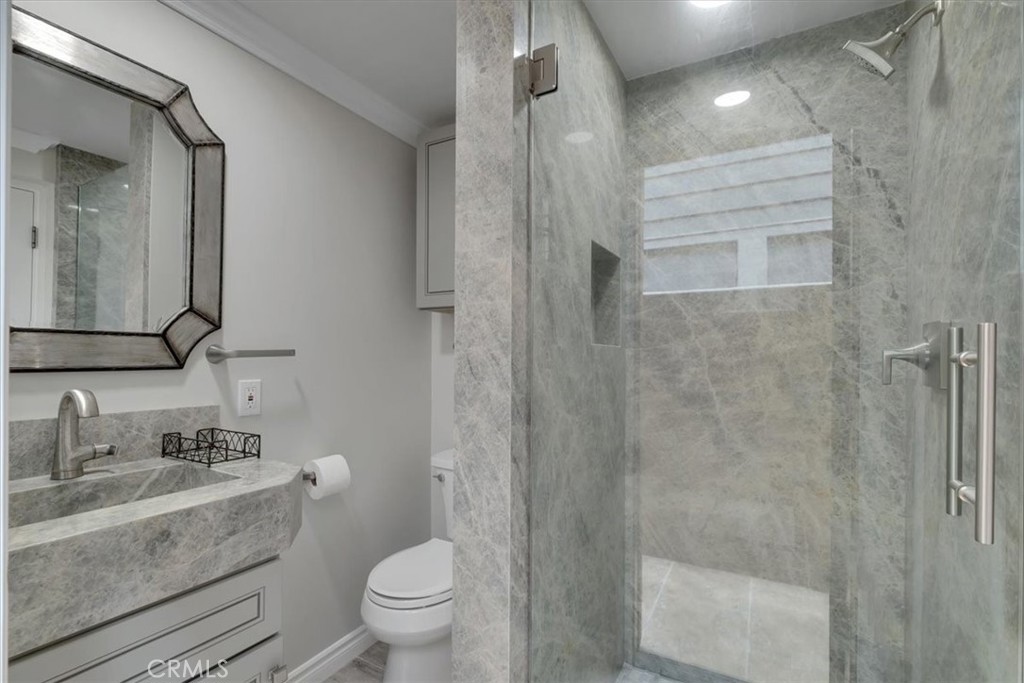 2808 W Oceanfront