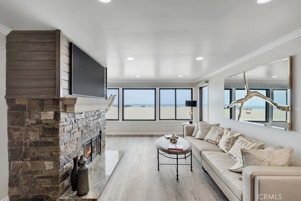2808 W Oceanfront