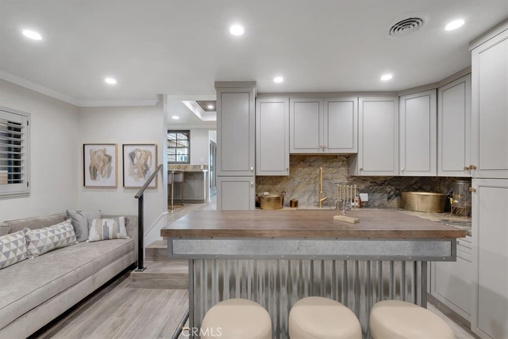 2808 W Oceanfront
