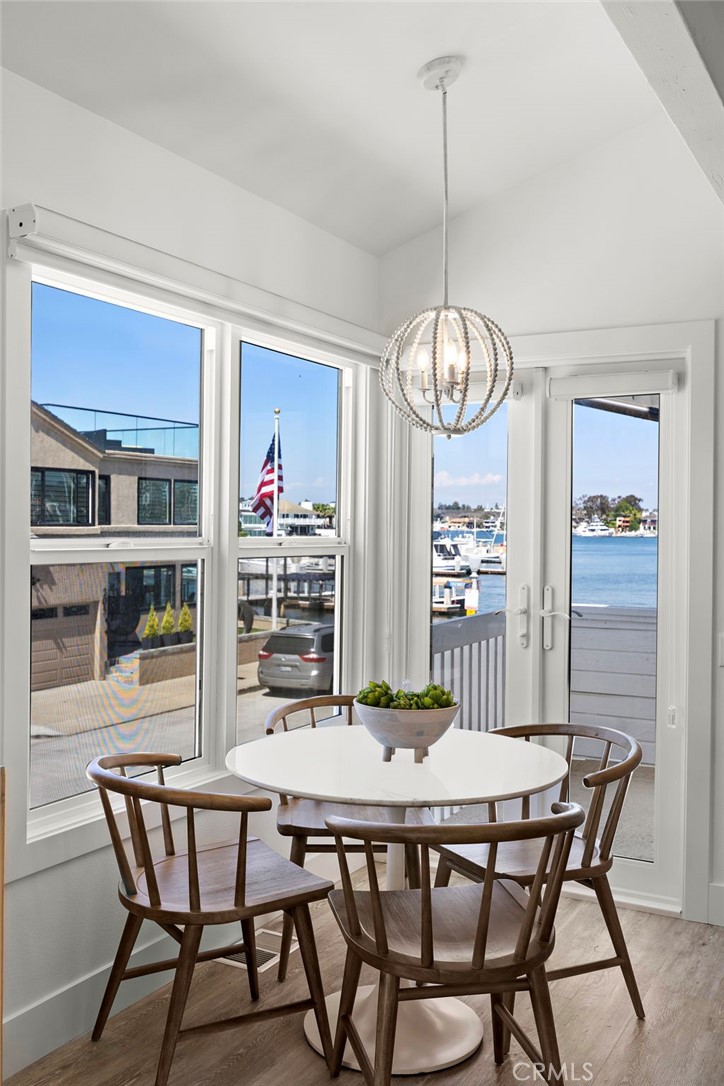 207 E Edgewater Avenue Rear