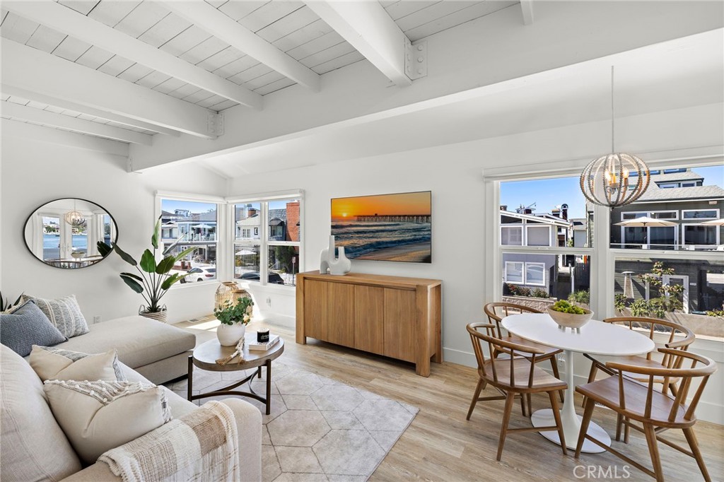 207 E Edgewater Avenue Rear