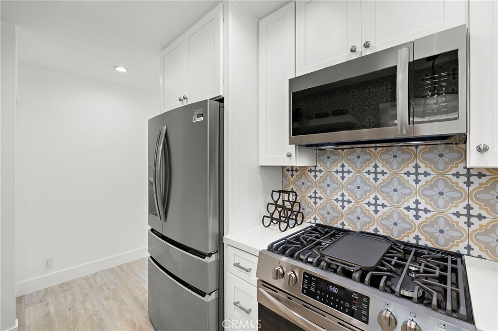 207 E Edgewater Avenue Rear