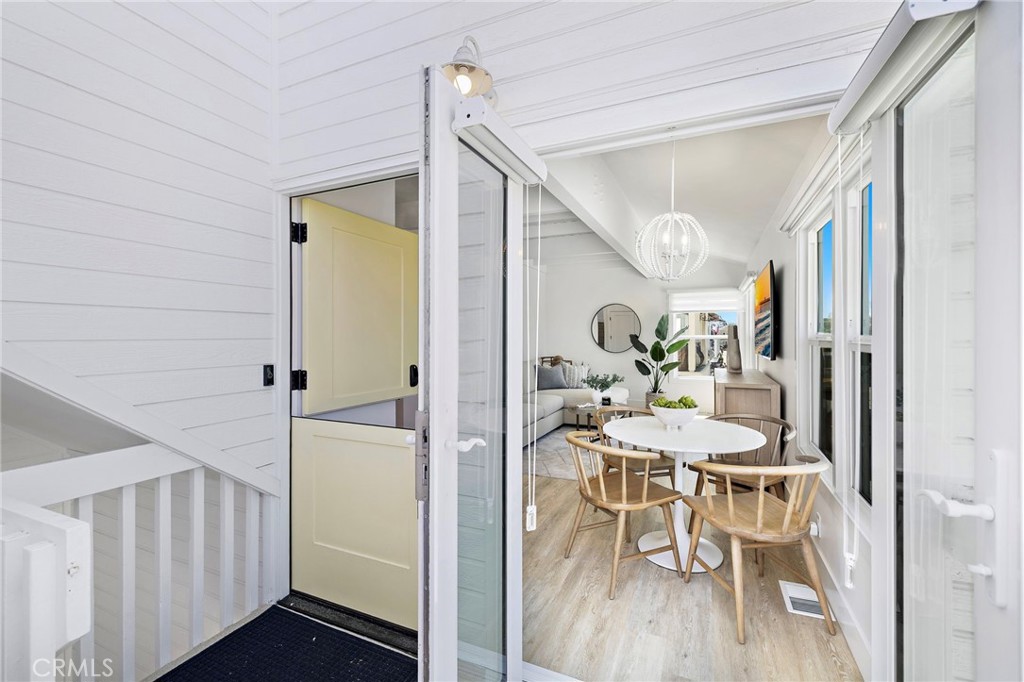 207 E Edgewater Avenue Rear