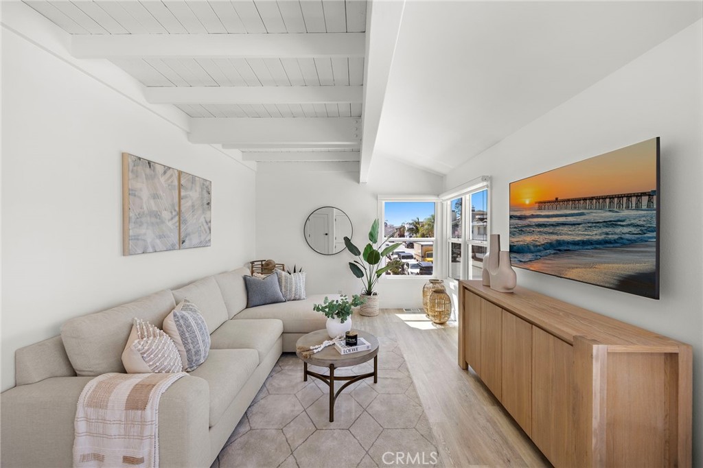 207 E Edgewater Avenue Rear