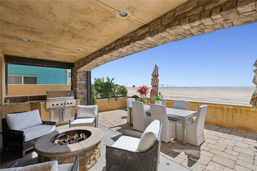 1414 W Oceanfront