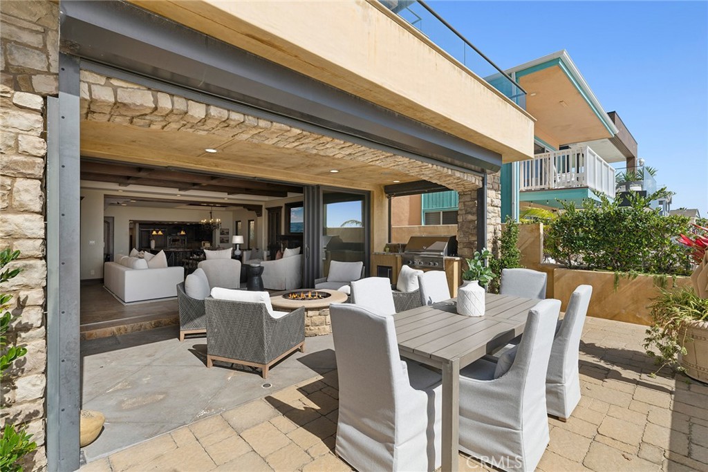 1414 W Oceanfront