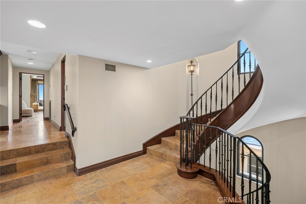 1414 W Oceanfront
