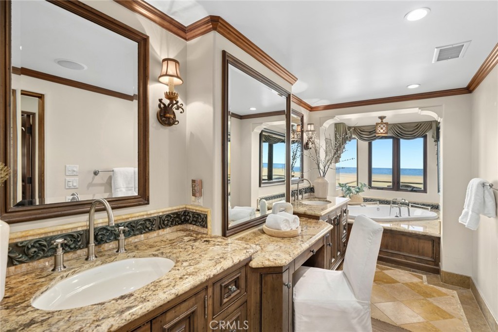 1414 W Oceanfront
