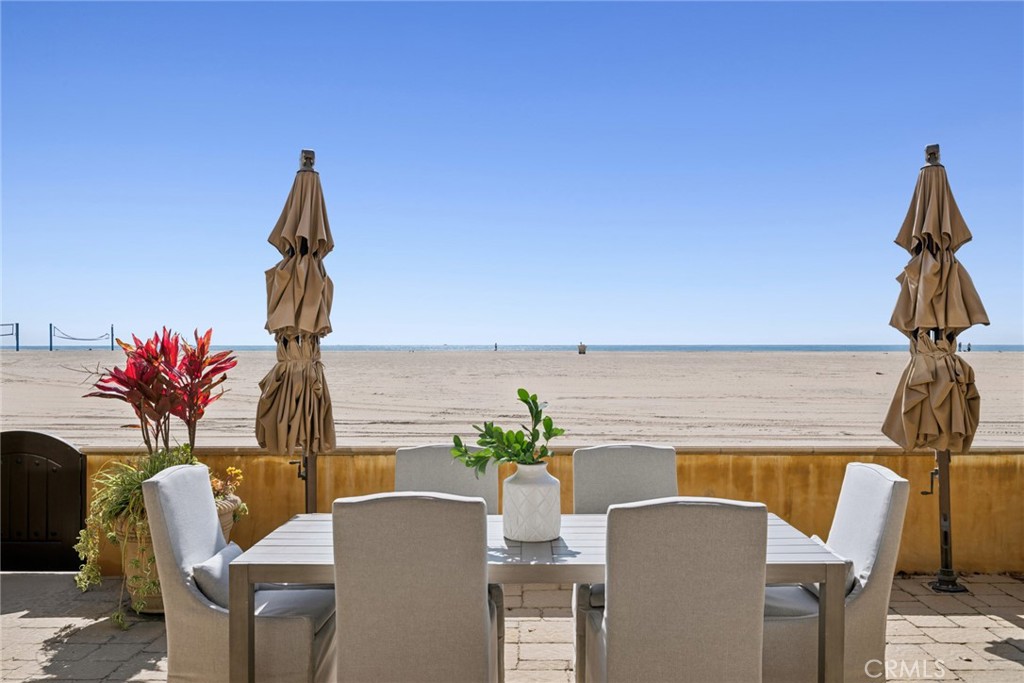 1414 W Oceanfront