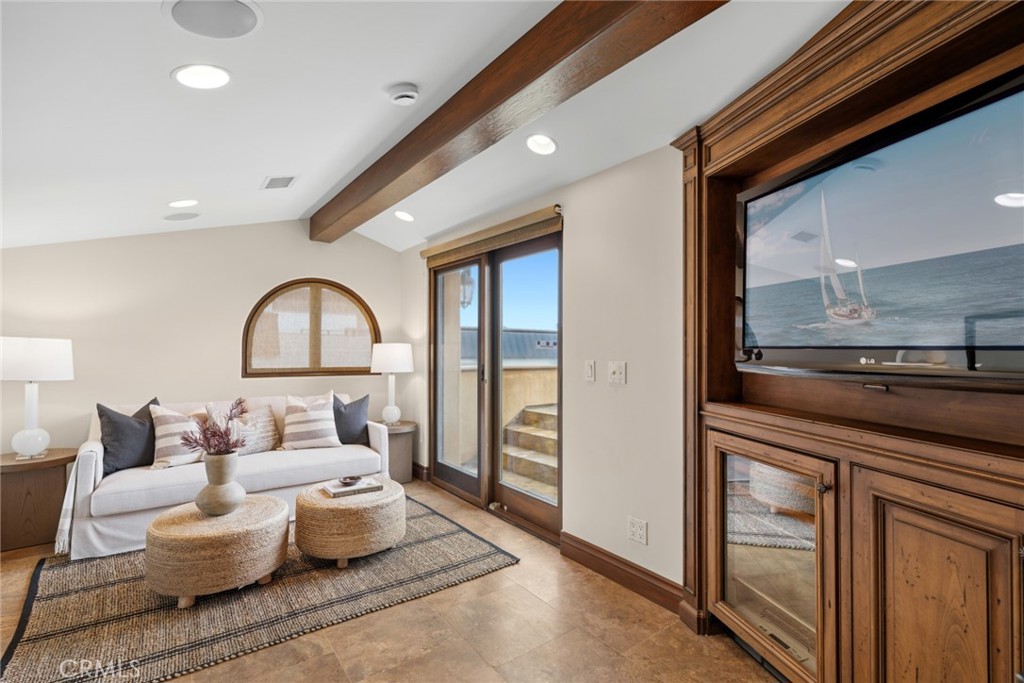 1414 W Oceanfront