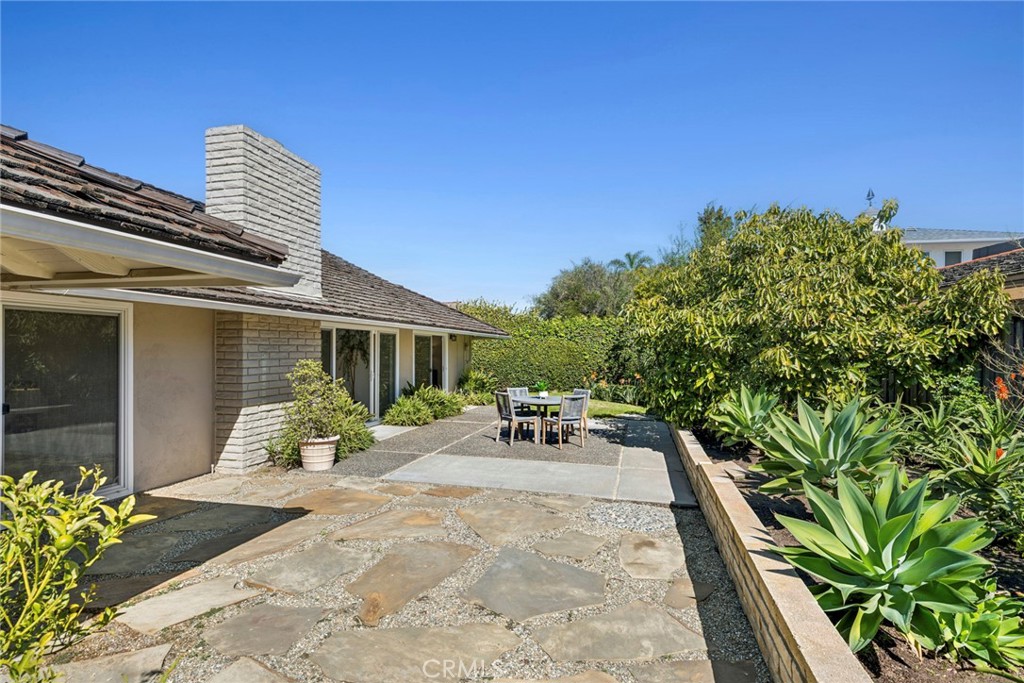 1800 Tradewinds Lane