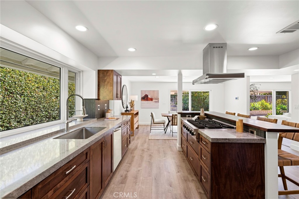 1800 Tradewinds Lane