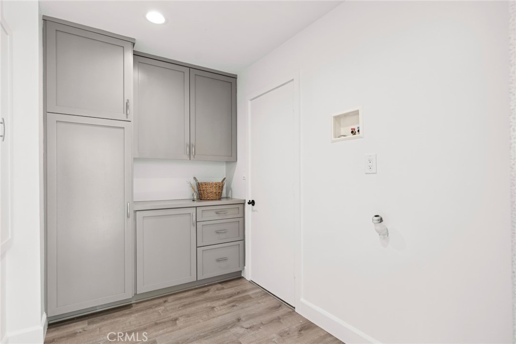 1800 Tradewinds Lane