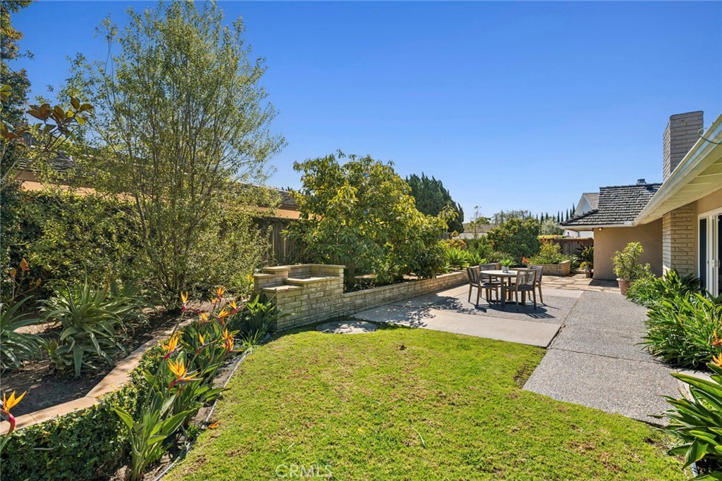 1800 Tradewinds Lane