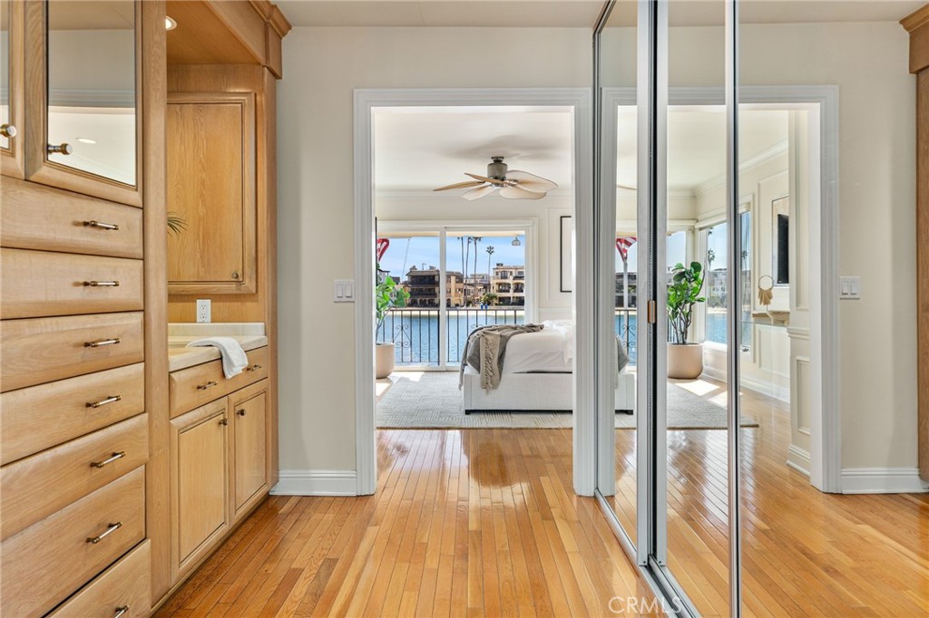 5585 E Corso Di Napoli