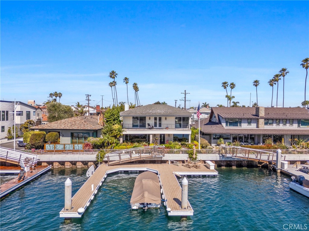 5585 E Corso Di Napoli