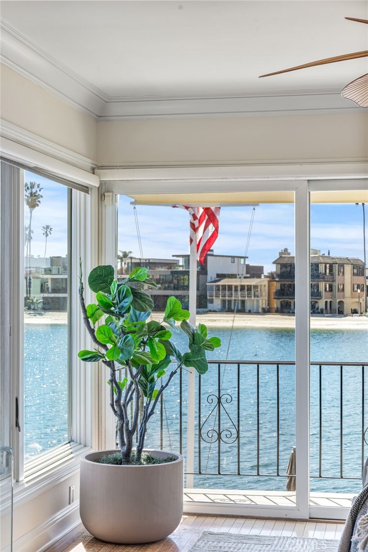 5585 E Corso Di Napoli