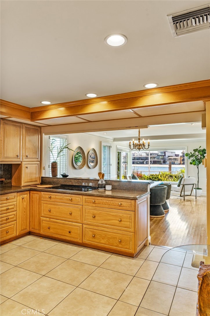 5585 E Corso Di Napoli