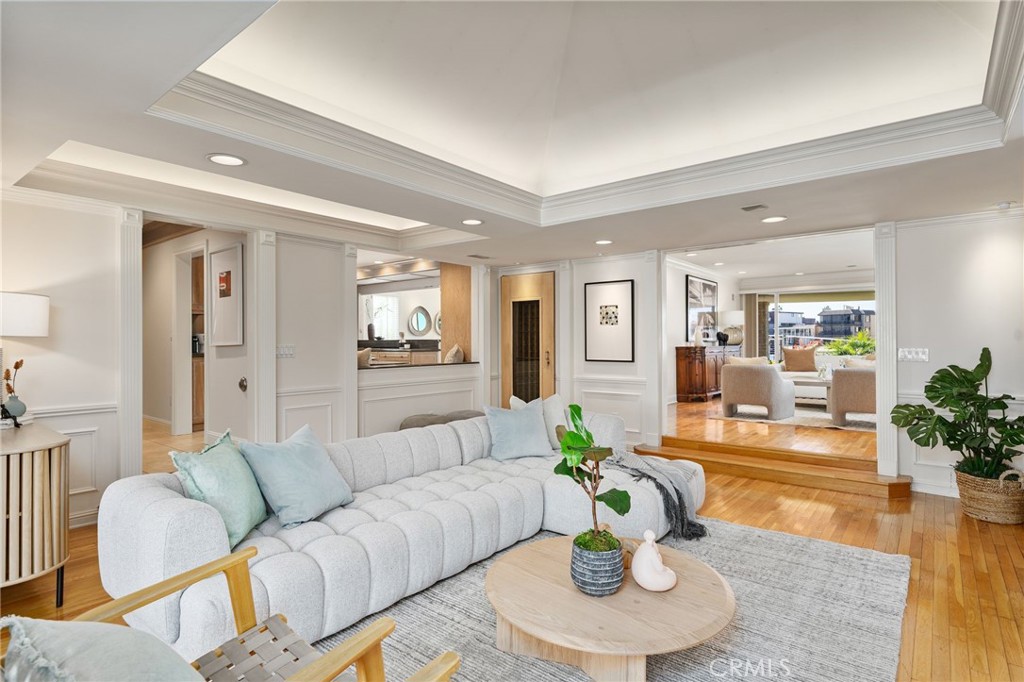 5585 E Corso Di Napoli