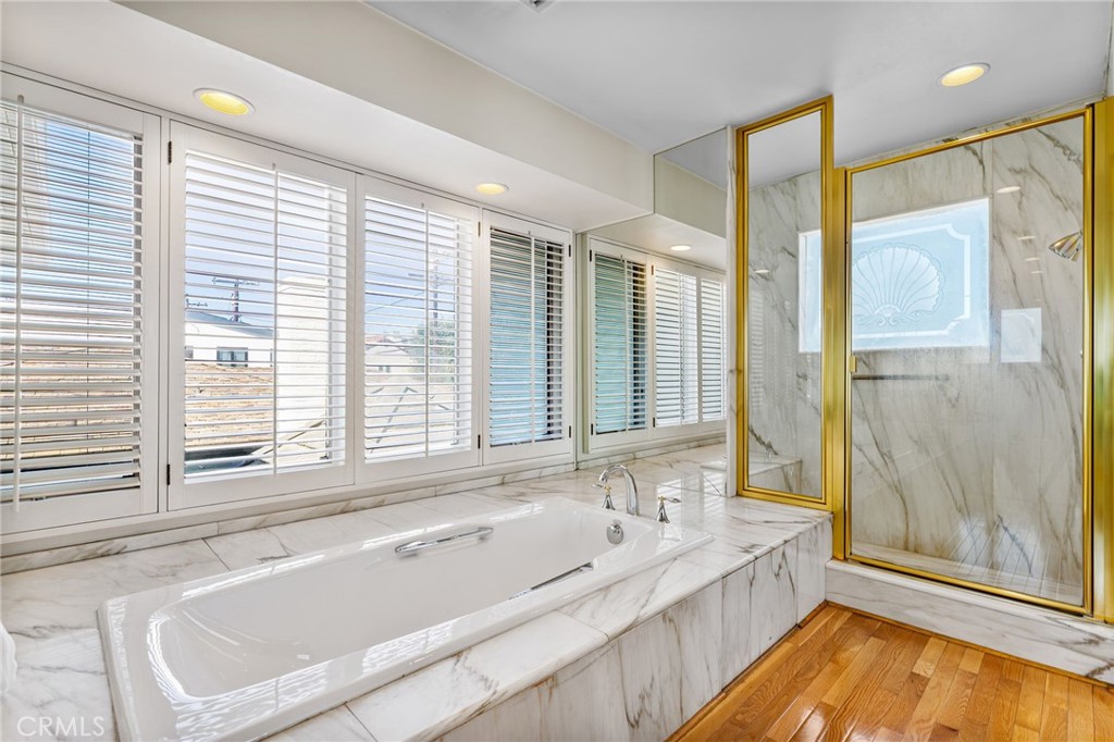 5585 E Corso Di Napoli