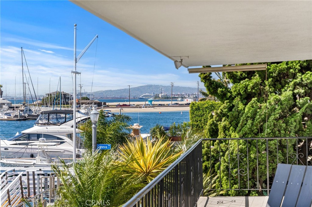 5585 E Corso Di Napoli