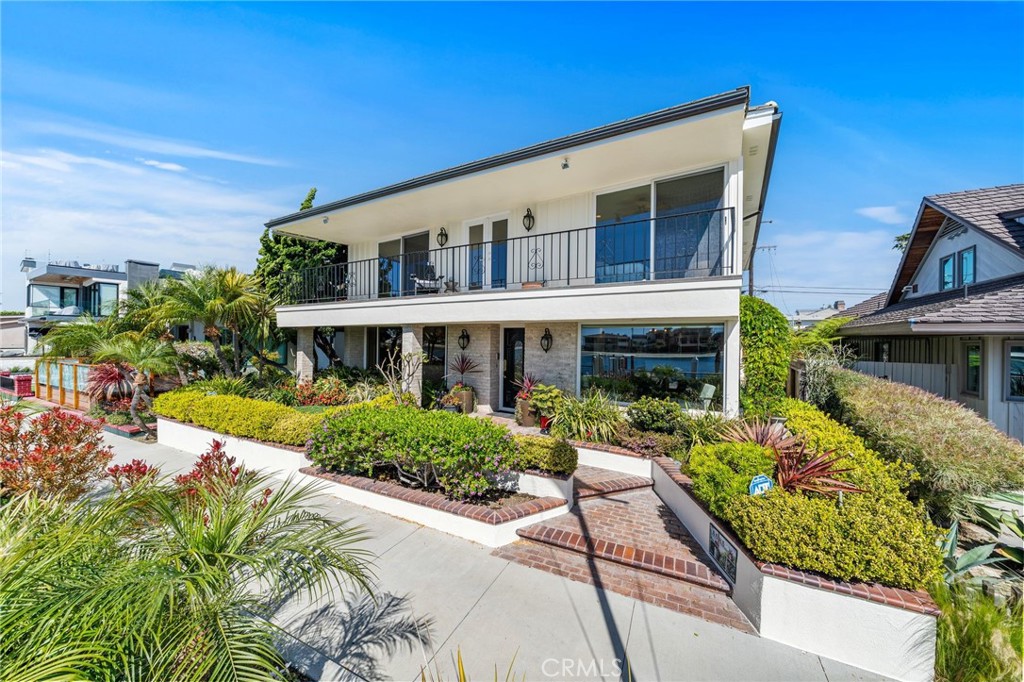 5585 E Corso Di Napoli