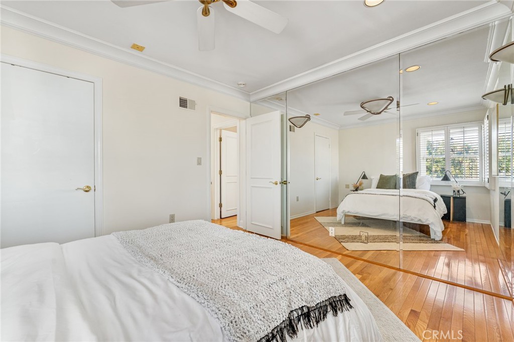 5585 E Corso Di Napoli