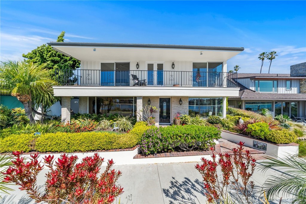 5585 E Corso Di Napoli