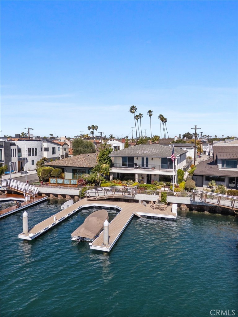 5585 E Corso Di Napoli