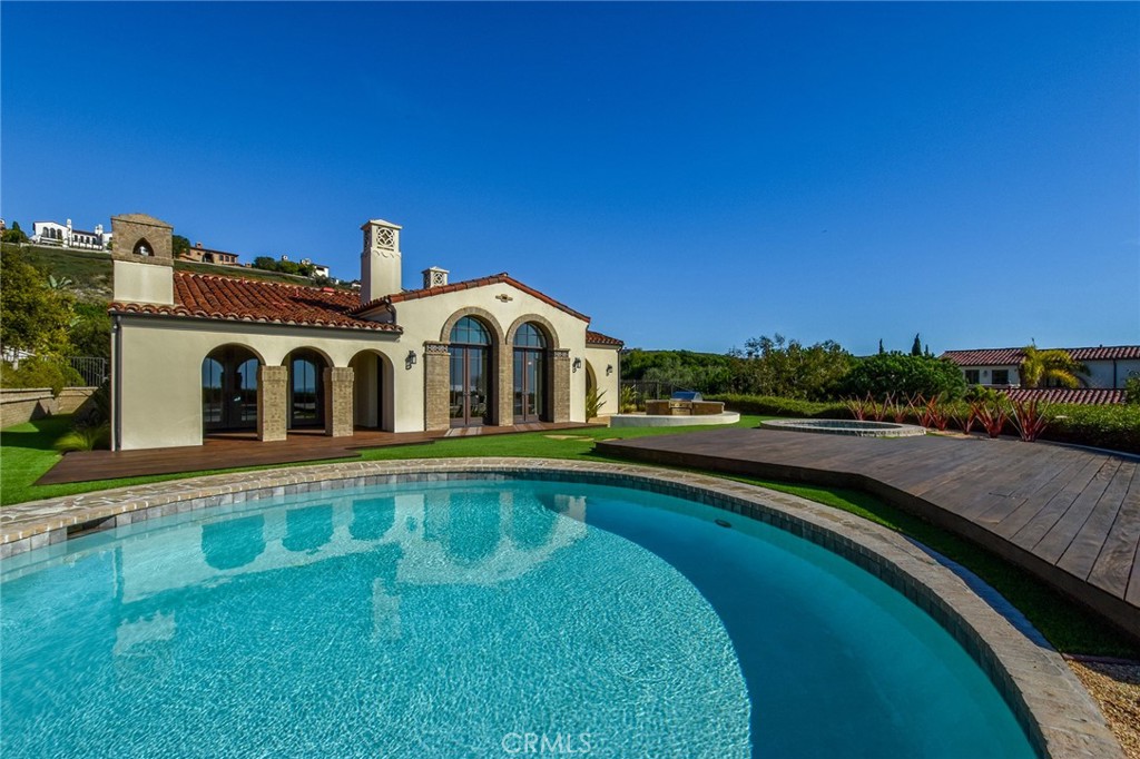 64 Archipelago Drive