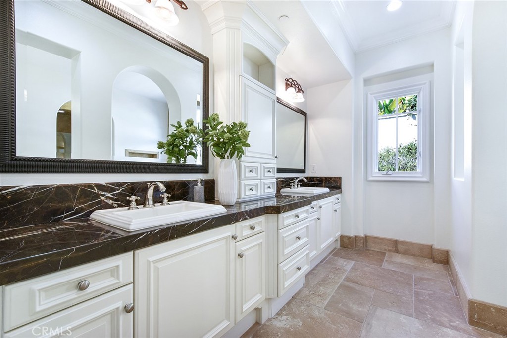 64 Archipelago Drive