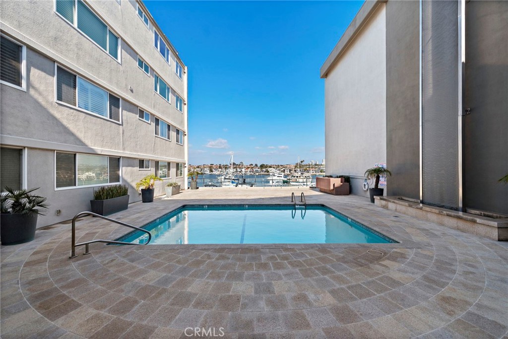 310 Fernando Street 303