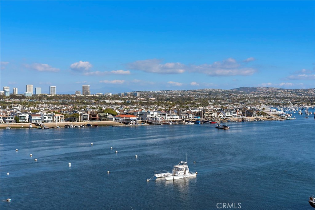 310 Fernando Street 303