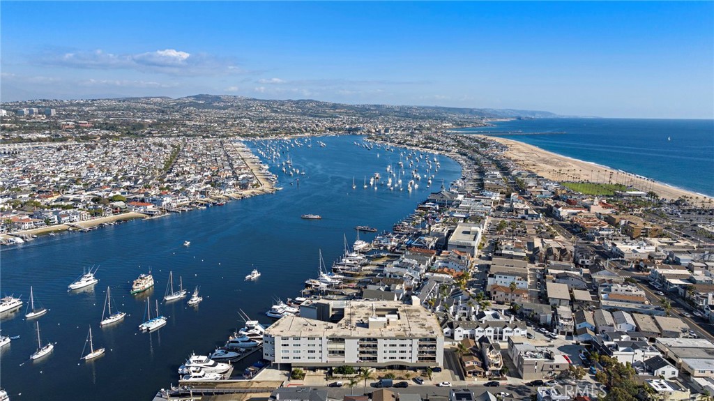 310 Fernando Street 303