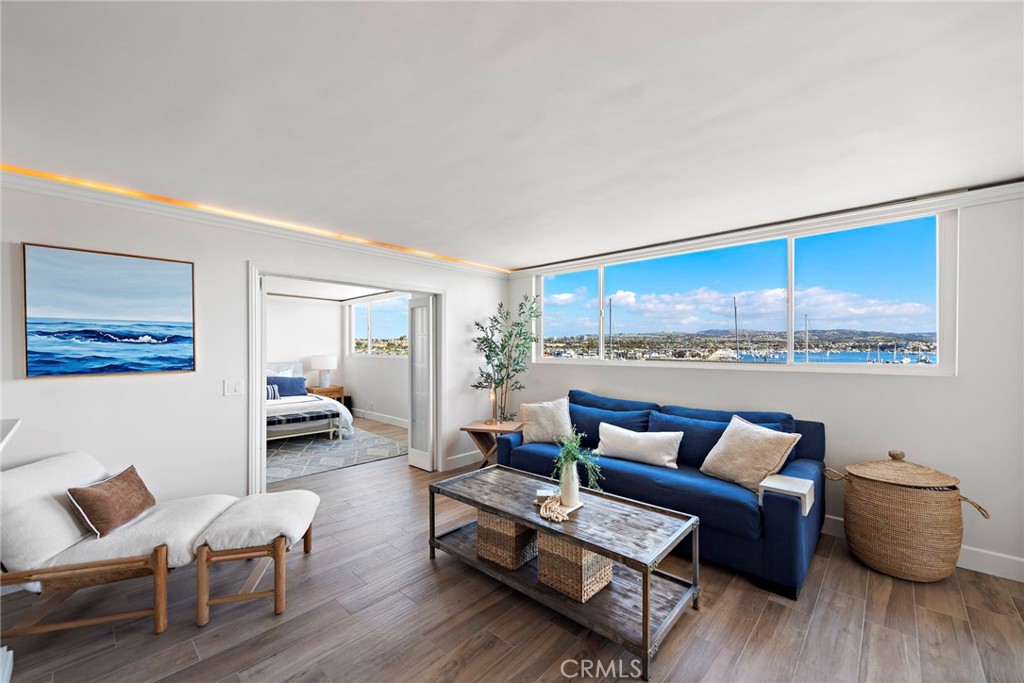 310 Fernando Street 303