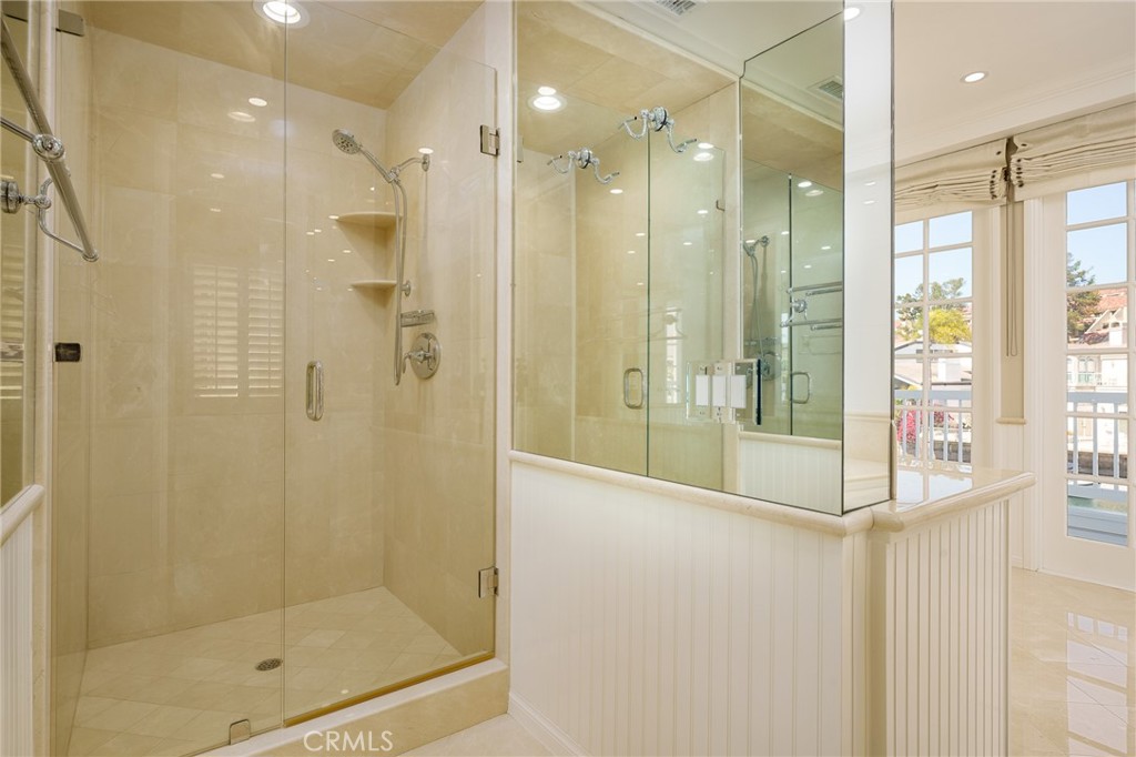 736 Harbor Island Drive