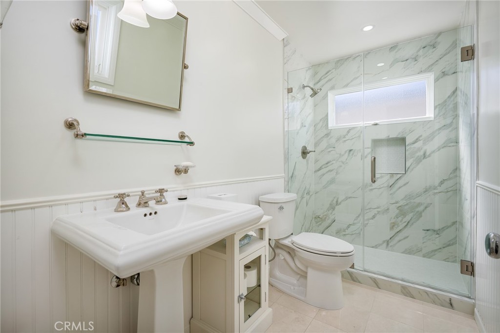 736 Harbor Island Drive