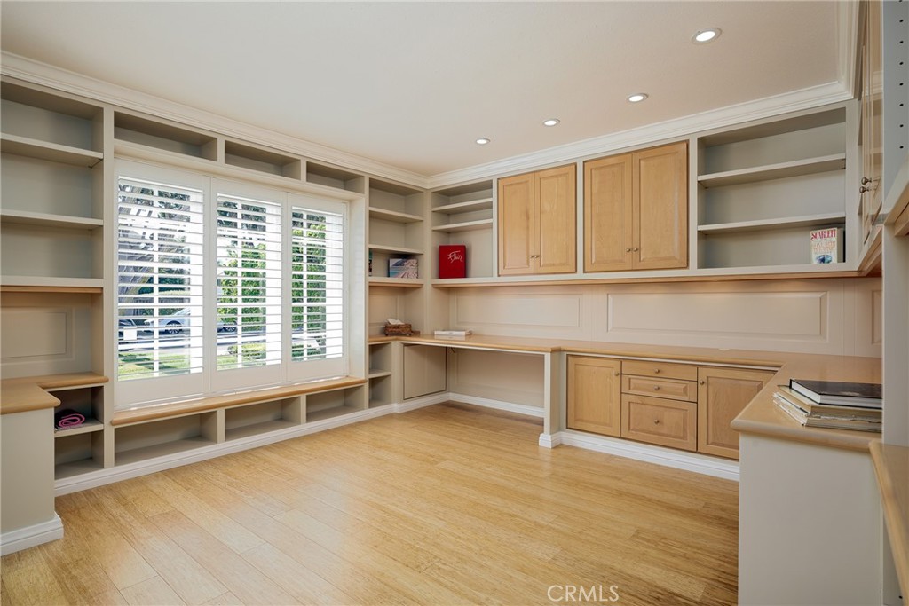 736 Harbor Island Drive